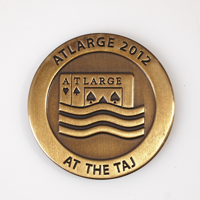 ATLARGE 2012 AT THE TAJ, TRUMP TAJ MAHAL, HOME OF ATLARGE, (Gold Coloured) Poker Card Guard